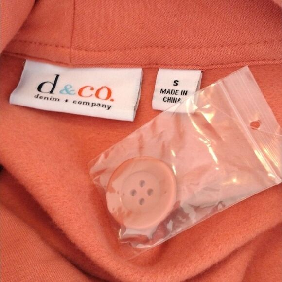 NWT D & Co. Cozy Top - Picture 6 of 9